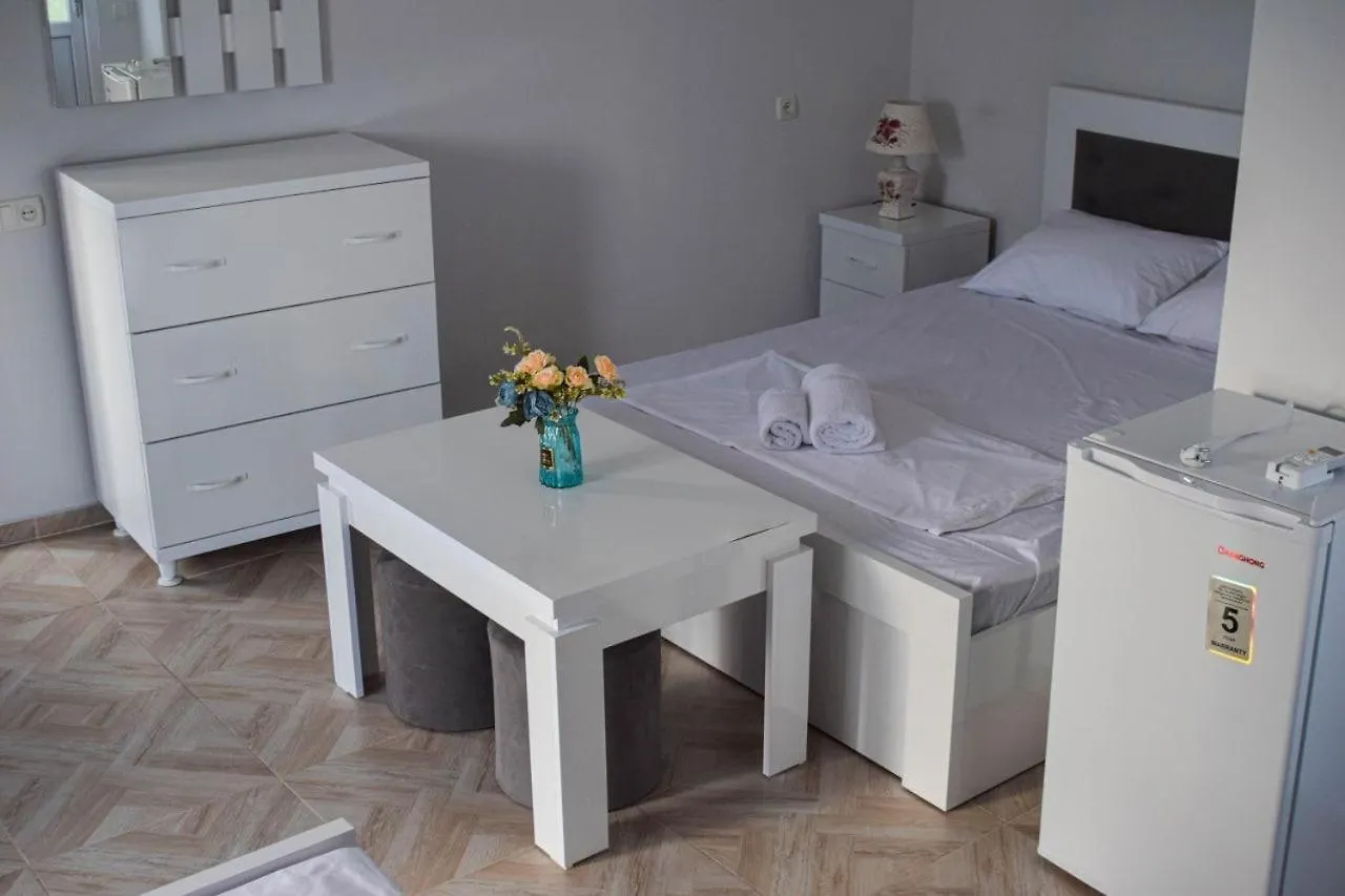Gio'S Guest House Batumi Georgia